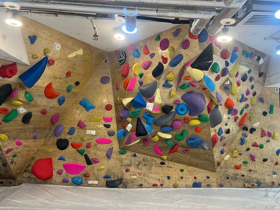 室內攀石場-Keep Climbing Gym